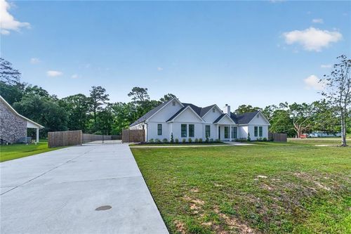 38113 Julia Dr, Pearl River, LA, 70452-4552 | Card Image