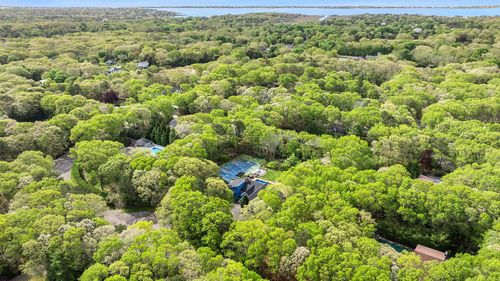 21 Quarter Ct, Westhampton, NY, 11977-1005 | Card Image