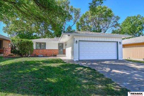 5511 Glade Street, Lincoln, NE, 68506 | Card Image