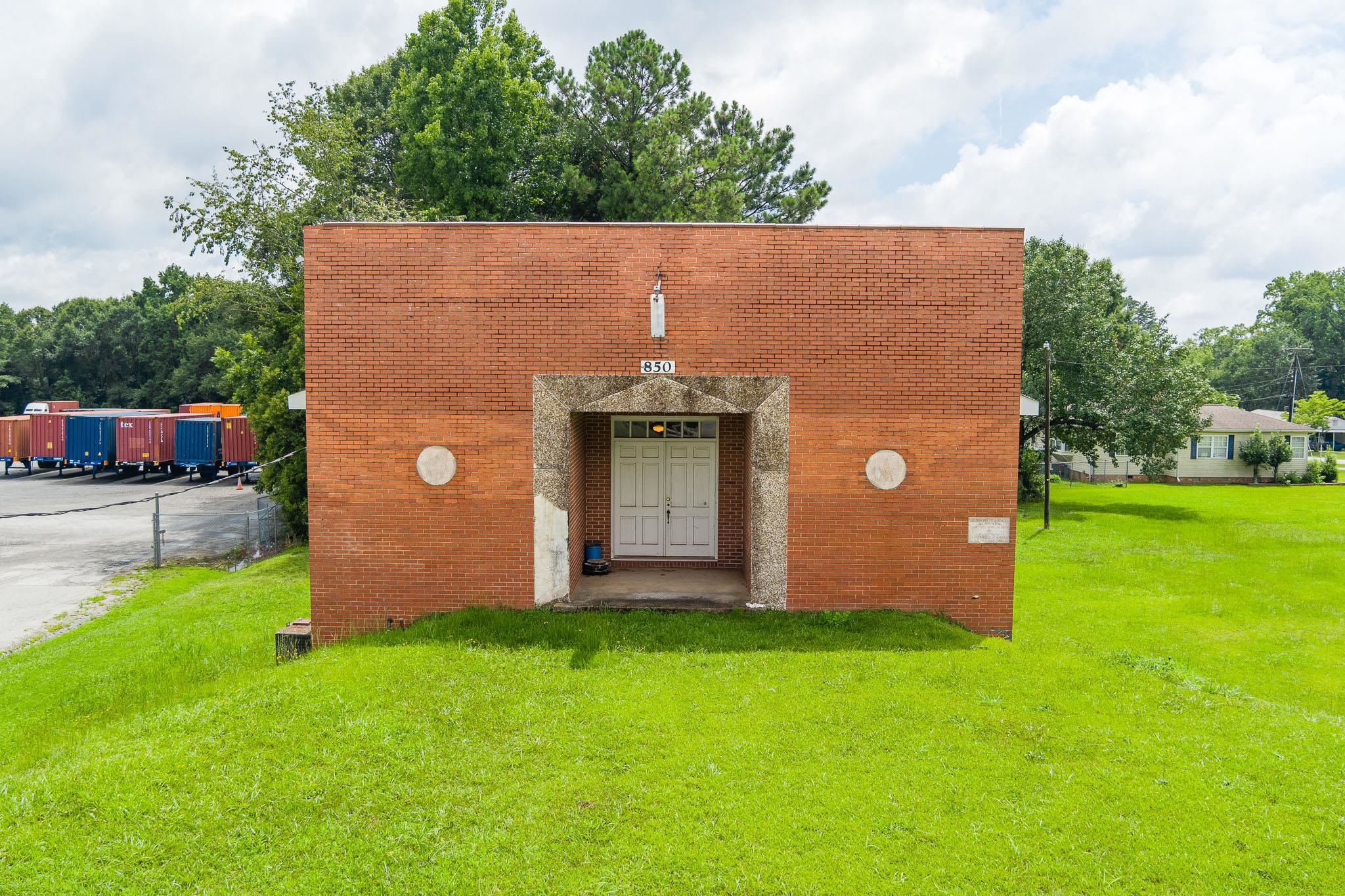 850 Falling Creek Rd, Spartanburg, SC 29301
