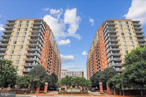 1029-11710 Old Georgetown Rd, NORTH BETHESDA, MD, 20852-2697 | Card Image