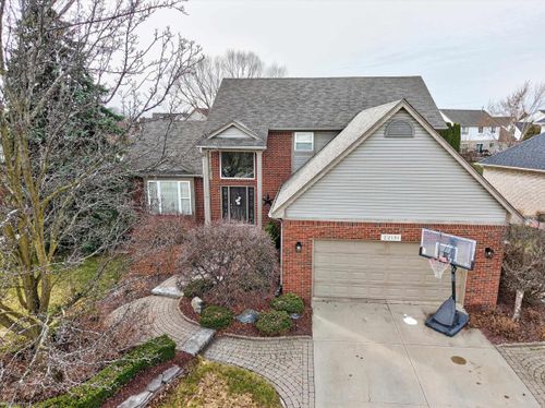 22191 International Ln, Macomb, MI, 48044-3753 | Card Image