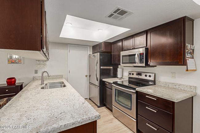 Kitchen | Image 8