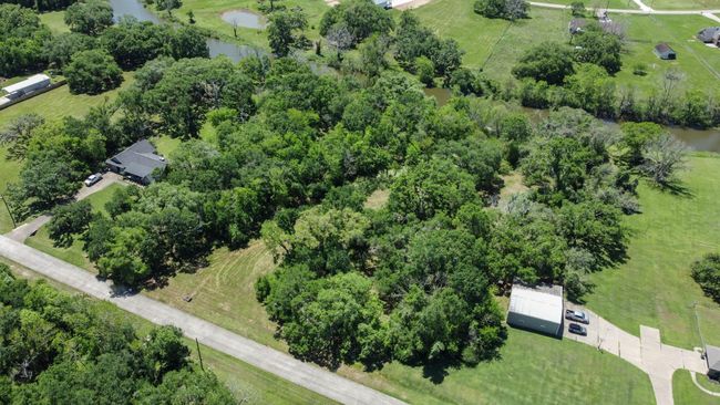 1126 Bronco Trl, Home with 0 bedrooms, 0 bathrooms and null parking in Angleton TX | Image 4