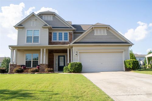 3942 Kestrel Ln, Fort Mill, SC, 29707-6061 | Card Image