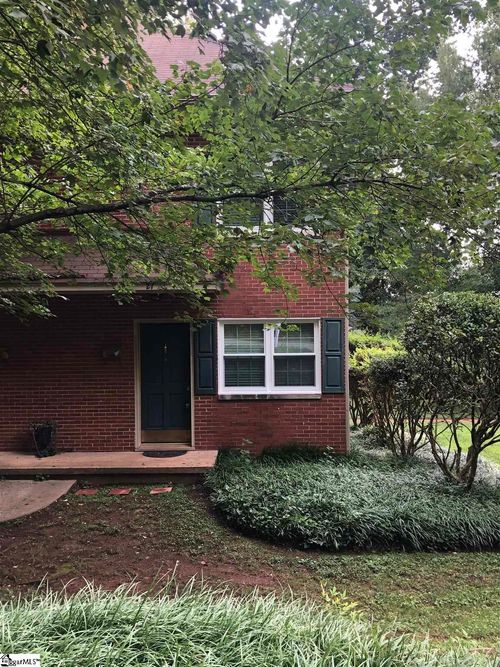 27 Faris Cir, Greenville, SC, 29605-1009 | Card Image