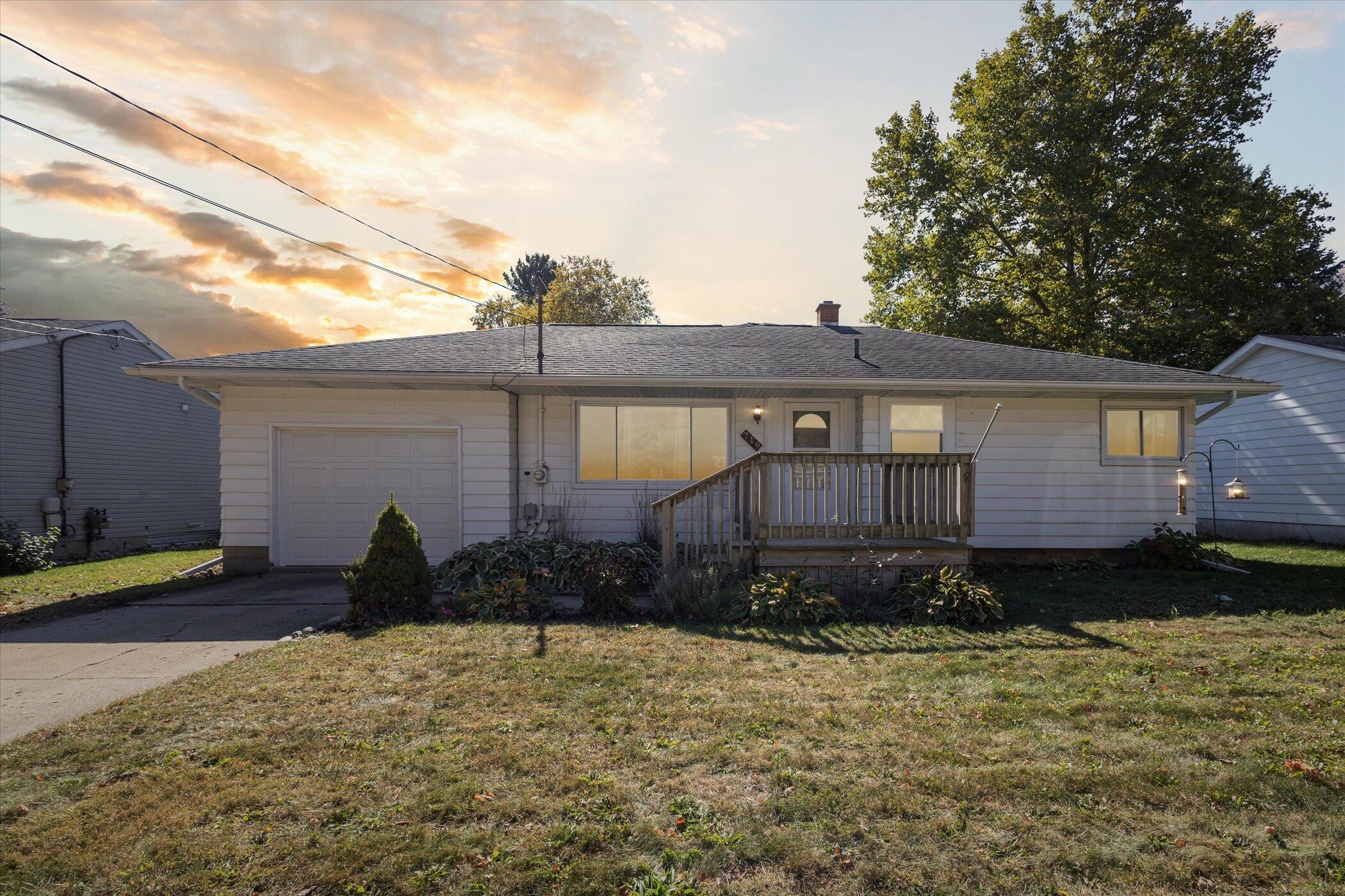 Cherry St, Charlotte, MI 48813