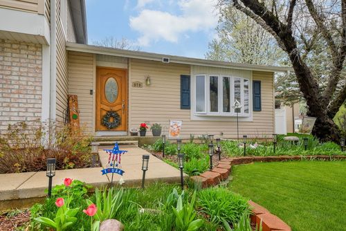 879 Lakeside Drive, Bartlett, IL, 60103 | Card Image