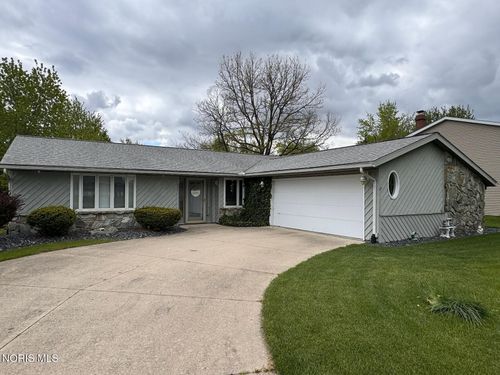 1114 Bavarian Ln, Bryan, OH, 43506-9749 | Card Image
