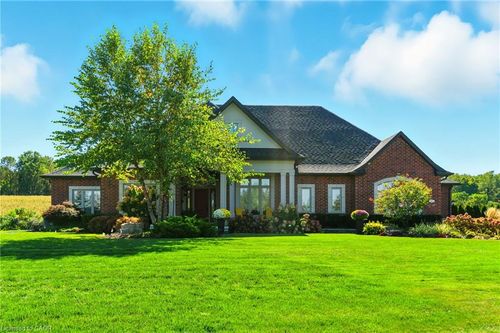 41 Shakespeare Rd, Dundas, ON, L9H7R5 | Card Image