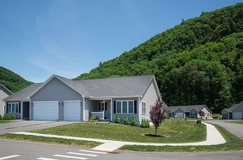 b-9 Gray Lock Lane, Deerfield, MA, 01373 | Card Image