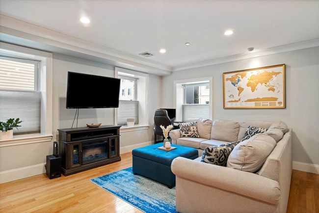 APT-102 - 120 W 7 Th St, Condo with 1 bedrooms, 2 bathrooms and 1 parking in Boston MA | Image 5