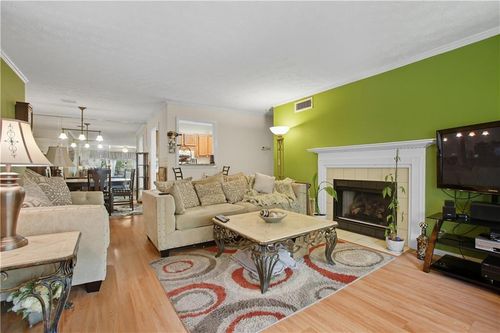 1109 Gettysburg Pl, Dunwoody, GA, 30350-3039 | Card Image