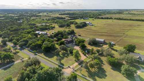 134 Creekside Dr, Liberty Hill, TX, 78642-3951 | Card Image