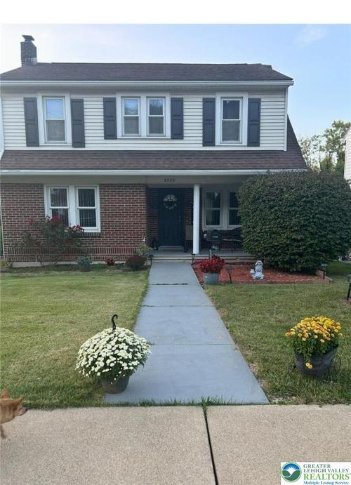 2339 Park Ave, EASTON, PA, 18045-2846 | Card Image
