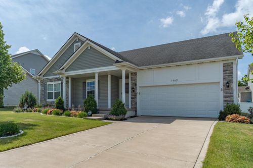 1669 Gossett Mill Avenue, Chesterton, IN, 46304 | Card Image