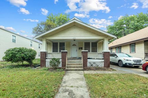 1112 Thurston St, Manhattan, KS, 66502-1690 | Card Image