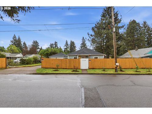 11514 Se Alder St, Portland, OR, 97216-3814 | Card Image