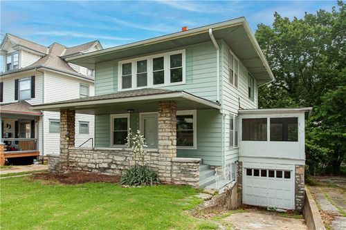 2843 Parkwood Blvd, Kansas City, KS, 66104-5242 | Card Image