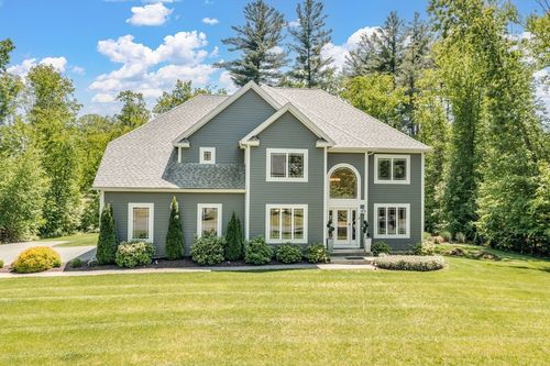 2 Nikkis Way, Hadley, MA, 01035-3557 | Card Image