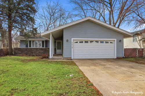 4911 W Bromley Dr, Mchenry, IL, 60050-5001 | Card Image