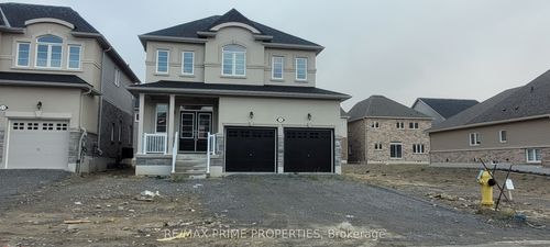 9 Grieve St, Sutton West, ON, L0E1R0 | Card Image