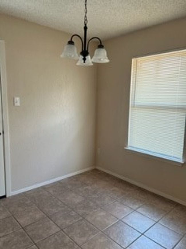 Dining | Image 7