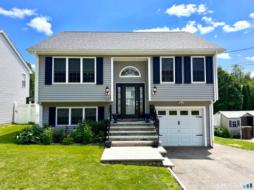 28 Weybosset St, Shelton, CT, 06484-4041 | Card Image