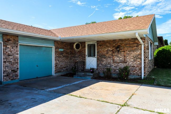 2210-2212 W Huntington Dr, Home with 0 bedrooms, 0 bathrooms and 2 parking in Quincy IL | Image 7