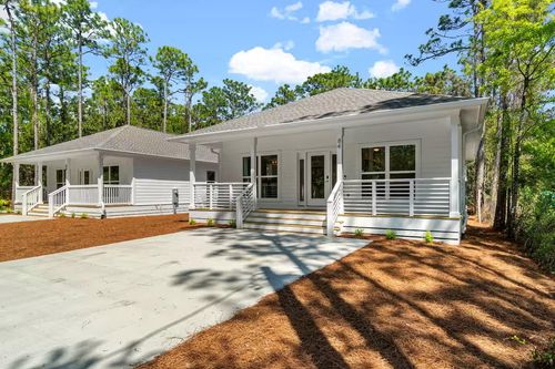 84 N 4th St, Santa Rosa Beach, FL, 32459-3942 | Card Image