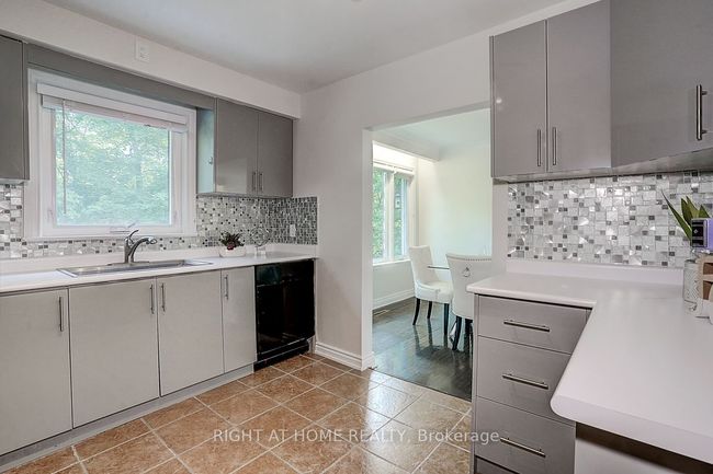 2 Citadel Dr, House other with 3 bedrooms, 2 bathrooms and 2 parking in Scarborough ON | Image 26