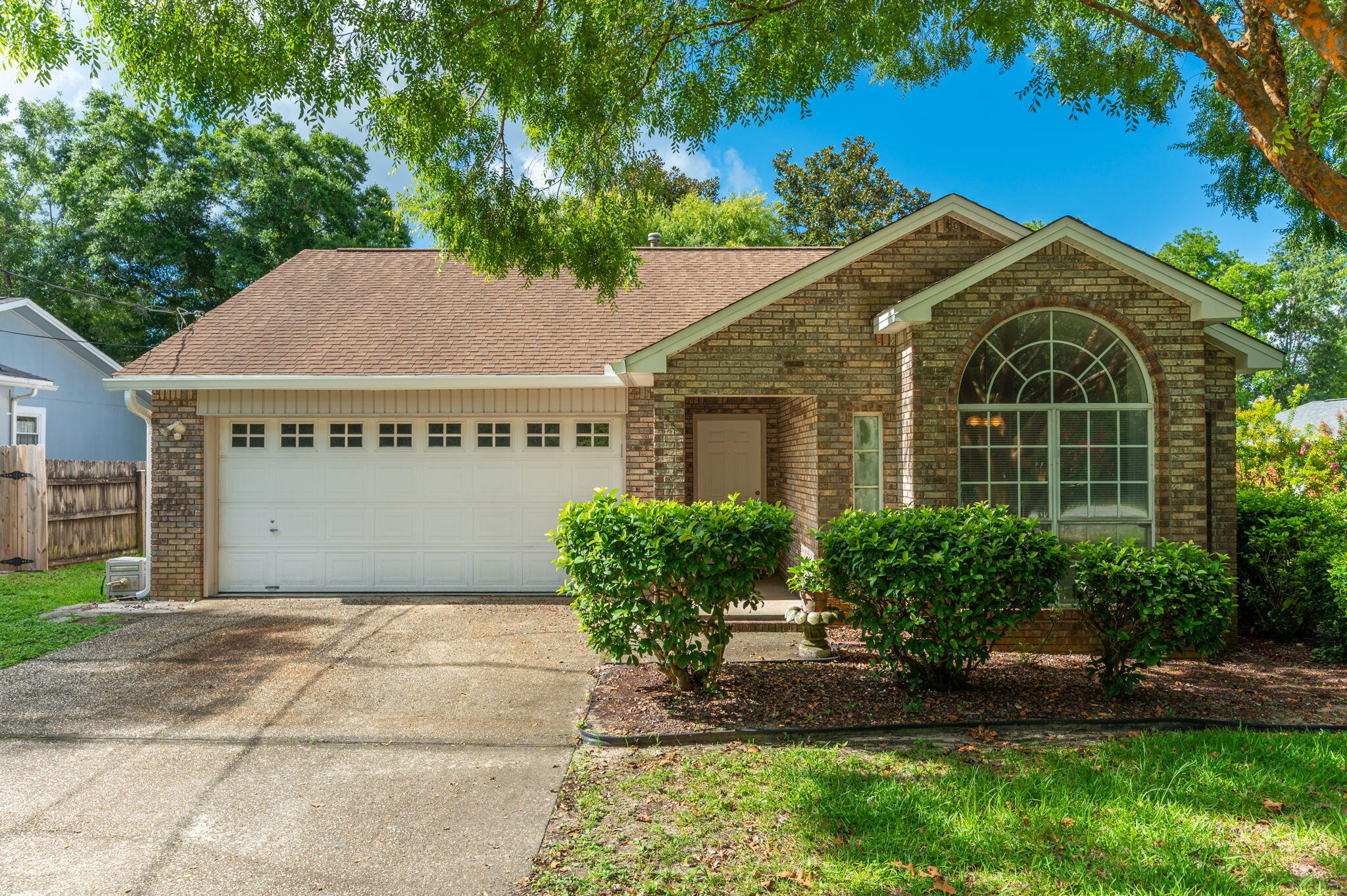 Lancaster Dr, Niceville, FL 32578