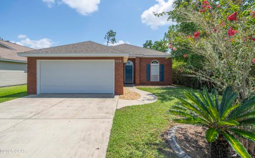 826 E 24th St, Lynn Haven, FL, 32444-7808 | Card Image