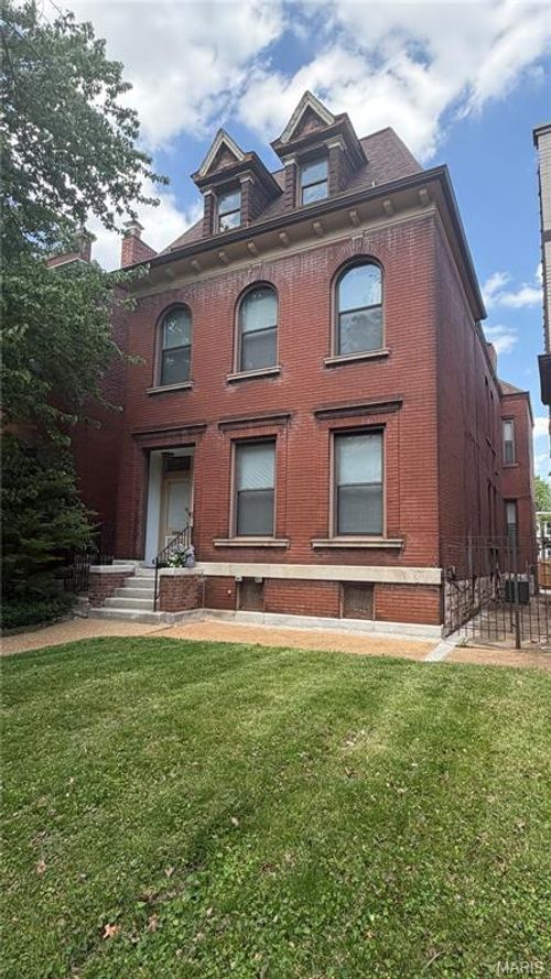 2035 Allen Ave, Saint Louis, MO, 63104-2628 | Card Image