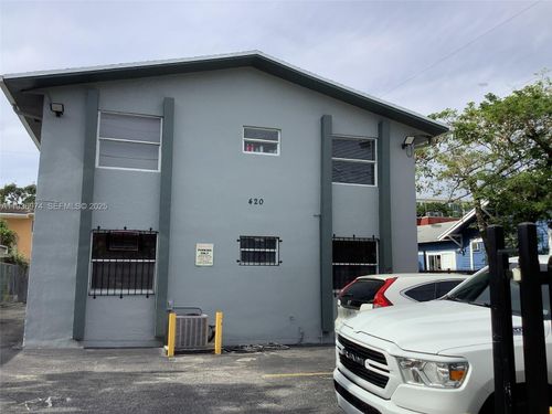 apt-1-420 Nw 11th Ave, Miami, FL, 33128-1180 | Card Image