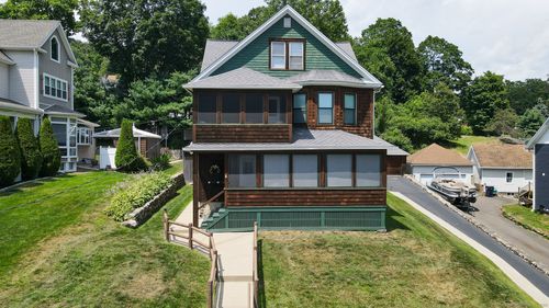 12 Clifton St, Seymour, CT, 06483-2701 | Card Image