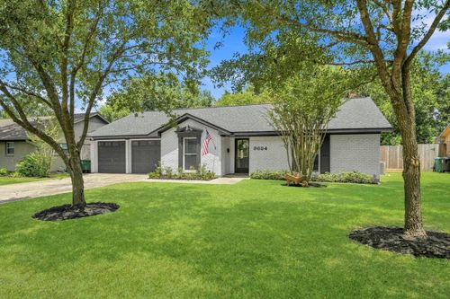 9634 Meadowglen Ln, Houston, TX, 77063-3722 | Card Image