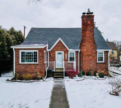 920 Clinton Ave, Saint Clair, MI, 48079-4951 | Card Image