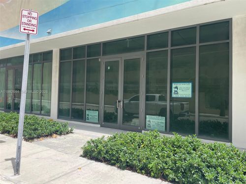 cu7-480 Ne 31st St, MIAMI, FL, 33137-4580 | Card Image