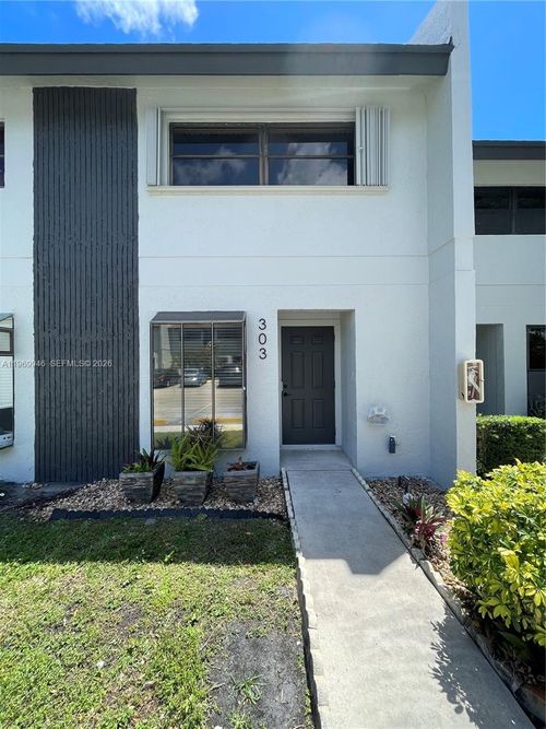 303-2700 S Oakland Forest Dr, Oakland Park, FL, 33309-5641 | Card Image