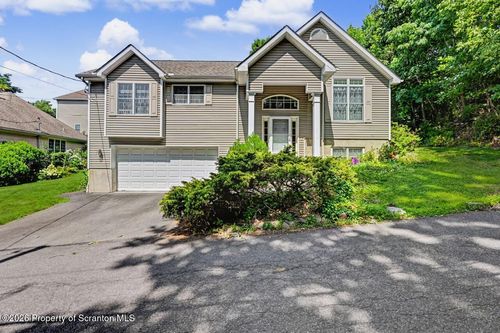 923 Meade St, Dunmore, PA, 18512-3177 | Card Image