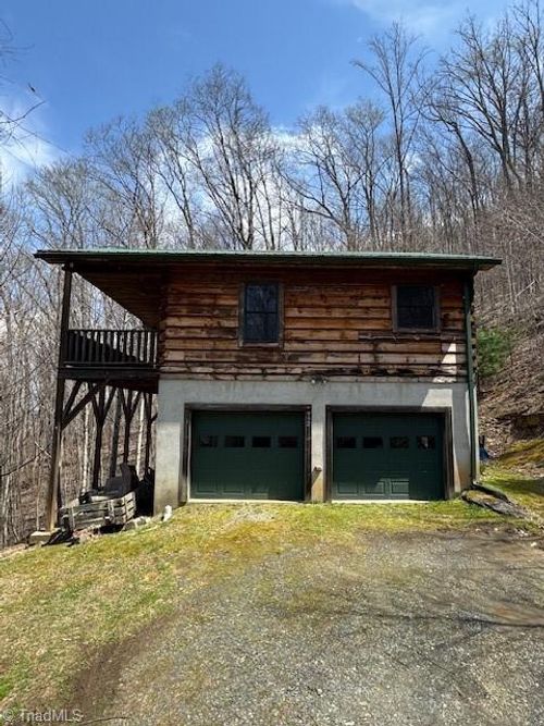 197 Mahogany Ct, Lansing, NC, 28643 | Card Image