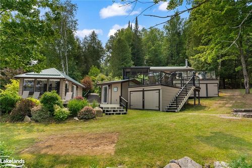 906/916 Siberia Road, Barry's Bay, ON, K0J1B0 | Card Image