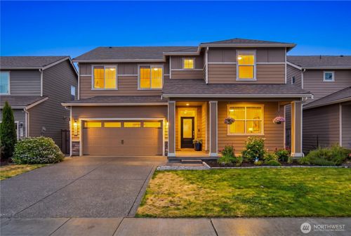 519 Bondgard Ave E, Enumclaw, WA, 98022-7506 | Card Image