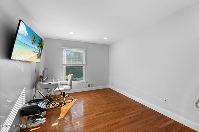 21 Homestead Cir, House other with 5 bedrooms, 4 bathrooms and null parking in Marlboro NJ | Image 56