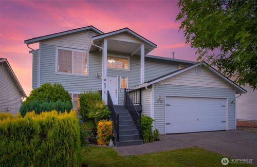 6015 52nd St Ne, Marysville, WA, 98270-7533 | Card Image