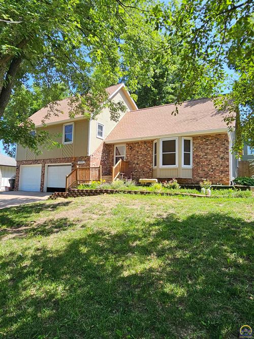2925 Rio Vista Dr, Emporia, KS, 66801-5874 | Card Image