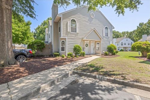 1697 Cottenham Ln, Virginia Beach, VA, 23454-6404 | Card Image