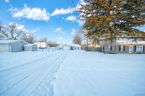 528 18th St, Jackson, MI, 49203-1418 | Card Image