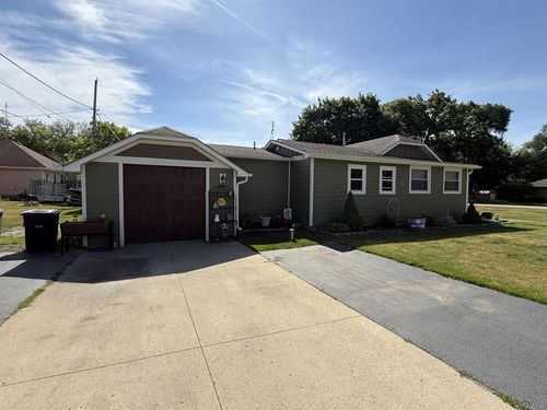 418 S 4th Street, SILVER LAKE, WI, 53170 | Card Image